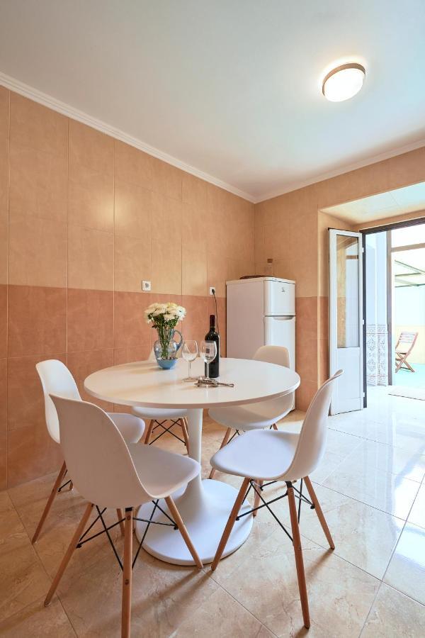 Spacious And Renovated Apartment With Amazing Patio, By Timecooler Лісабон Екстер'єр фото