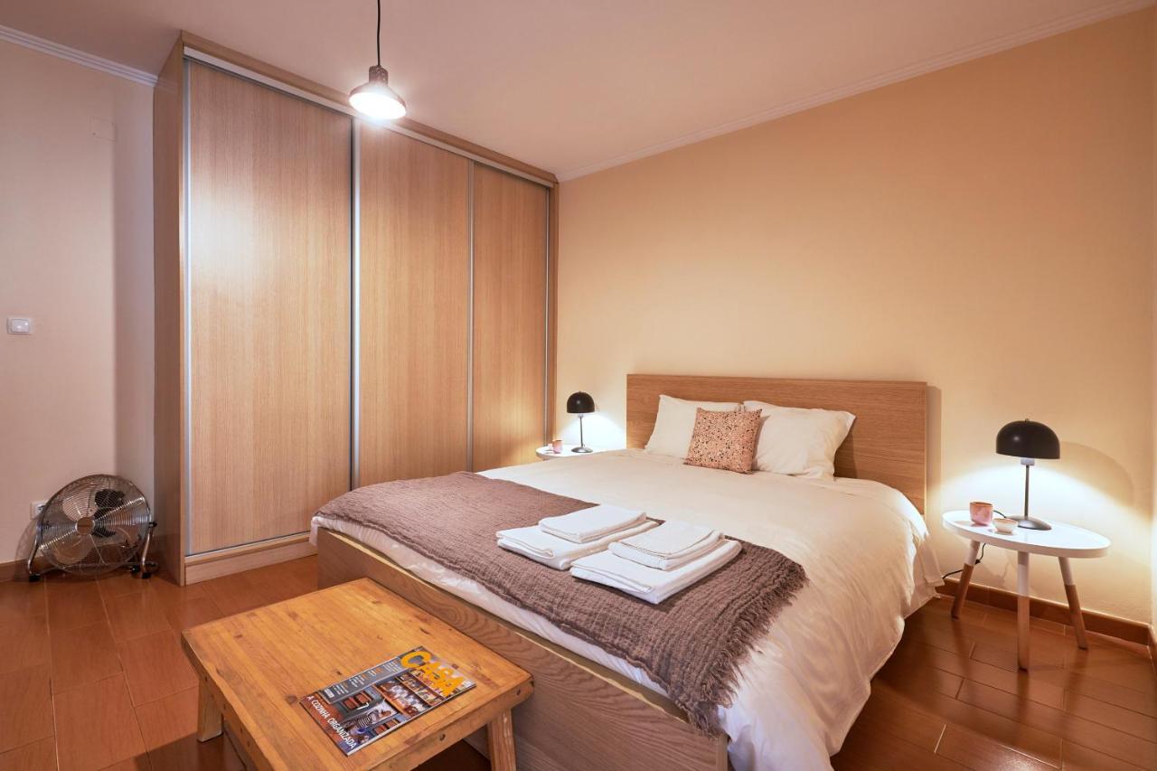 Spacious And Renovated Apartment With Amazing Patio, By Timecooler Лісабон Екстер'єр фото