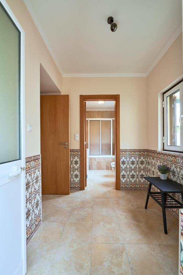 Spacious And Renovated Apartment With Amazing Patio, By Timecooler Лісабон Екстер'єр фото
