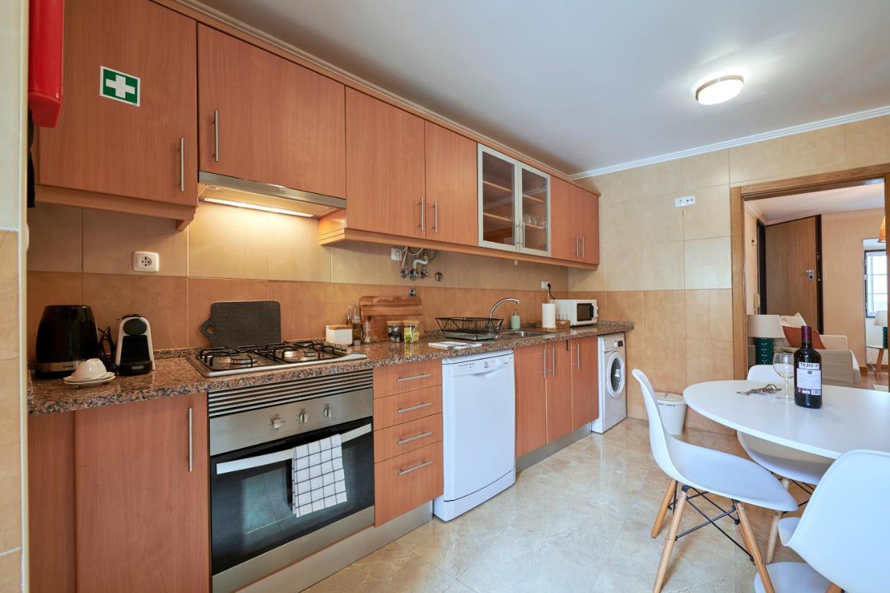 Spacious And Renovated Apartment With Amazing Patio, By Timecooler Лісабон Екстер'єр фото