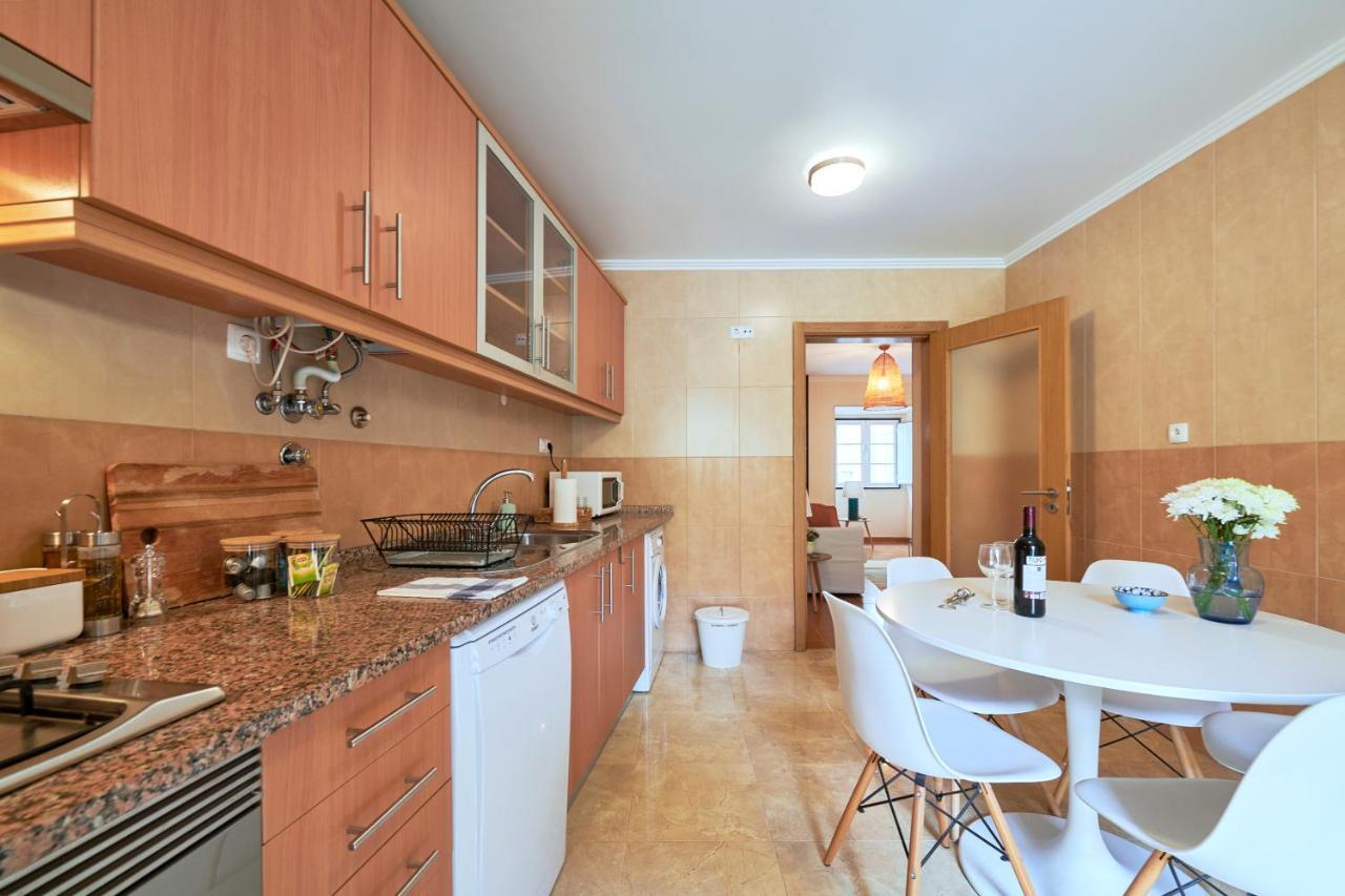 Spacious And Renovated Apartment With Amazing Patio, By Timecooler Лісабон Екстер'єр фото