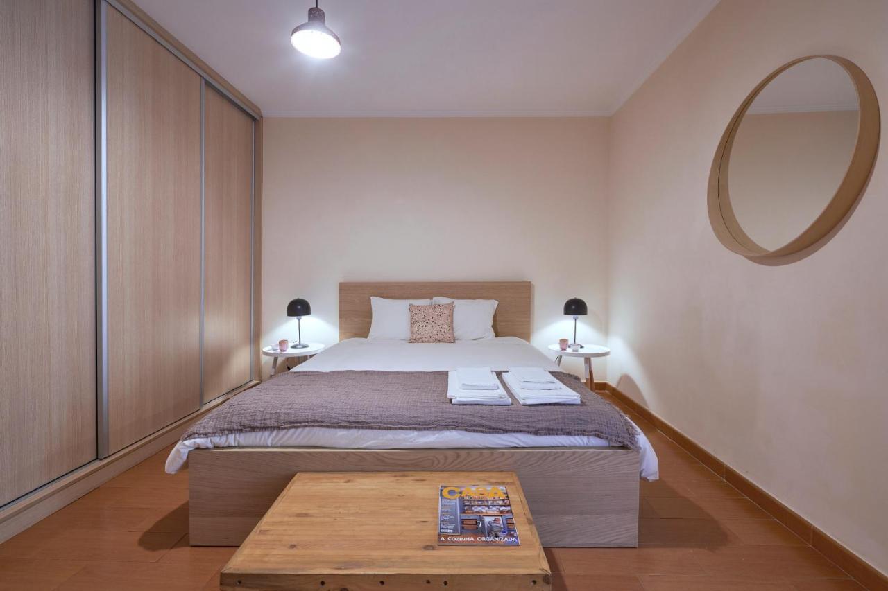 Spacious And Renovated Apartment With Amazing Patio, By Timecooler Лісабон Екстер'єр фото