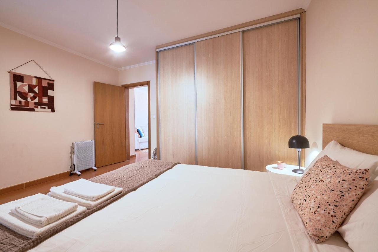 Spacious And Renovated Apartment With Amazing Patio, By Timecooler Лісабон Екстер'єр фото